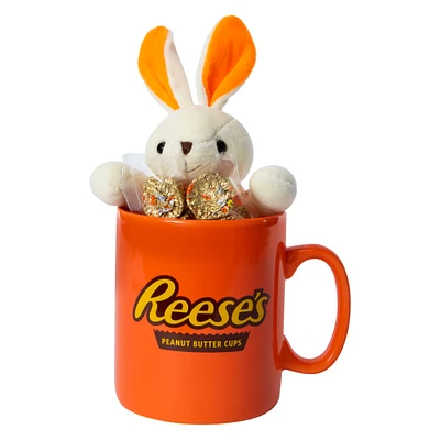 reese's® mug with candy & plush bunny -count