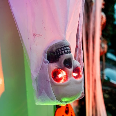 sound-activated hanging corpse halloween decoration 4.92ft