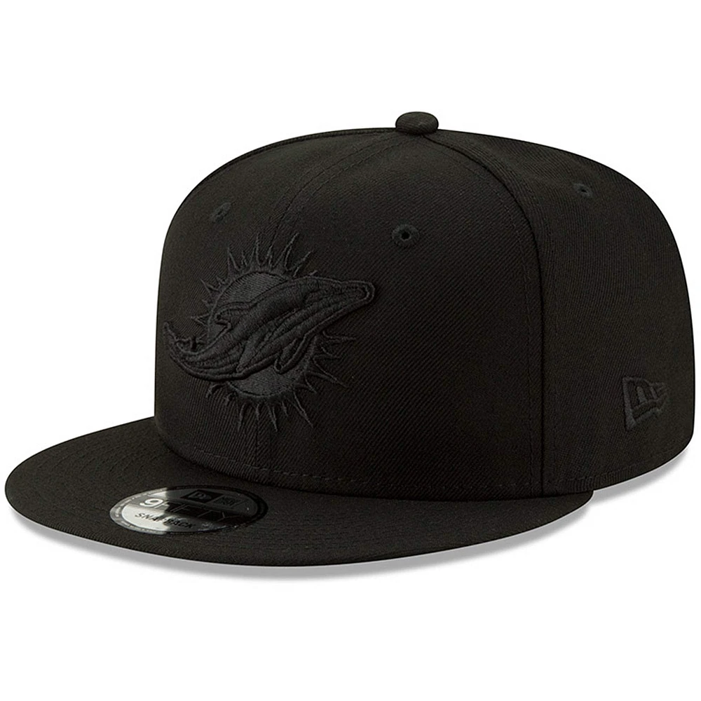 Men's New Era Black Miami Dolphins Black On Black 9FIFTY Adjustable Hat