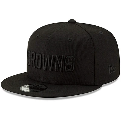 Men's New Era Black Cleveland Browns Black On Black 9FIFTY Adjustable Hat