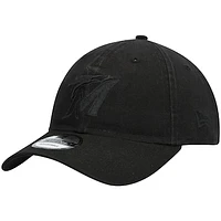 Men's New Era Miami Marlins Black on Black Core Classic 9TWENTY Adjustable Hat