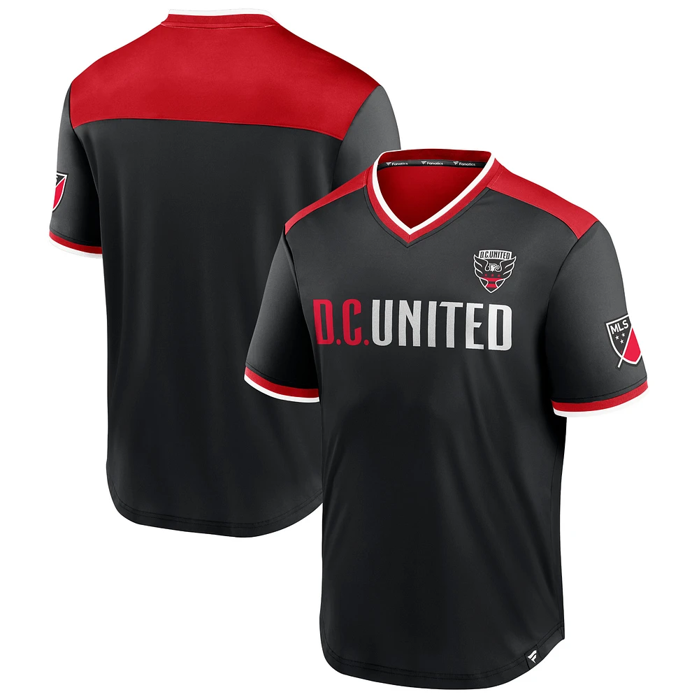 Men's Fanatics Black D.C. United Line Up Striker V-Neck T-Shirt