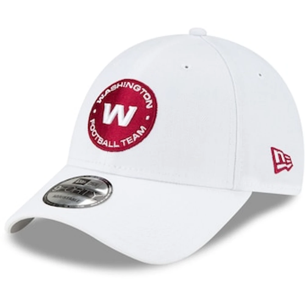 Men's New Era White Washington Football Team Circle Essential 9FORTY Adjustable Hat