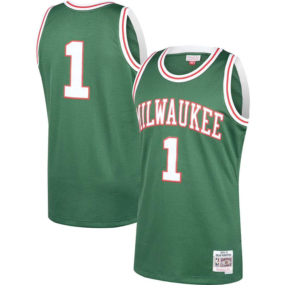 Men's Mitchell & Ness Oscar Robertson Green Milwaukee Bucks 2001/02 Hardwood Classics Swingman Jersey