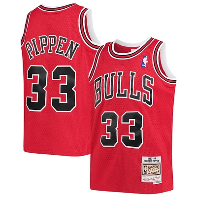 Youth Mitchell & Ness Scottie Pippen Red Chicago Bulls 1997-98 Hardwood Classics Swingman Jersey