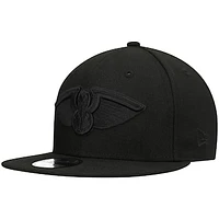 Men's New Era New Orleans Pelicans Black On Black 9FIFTY Snapback Hat