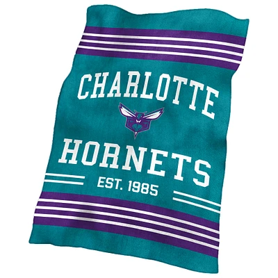 Charlotte Hornets 60'' x 70'' Colorblock Plush Blanket