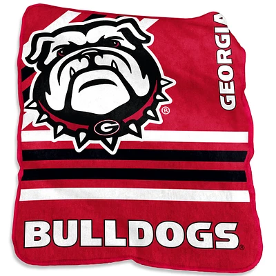 Georgia Bulldogs 50'' x 60'' Plush Raschel Logo Throw Blanket