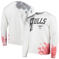 Men's Junk Food White Chicago Bulls Tie-Dye Long Sleeve T-Shirt