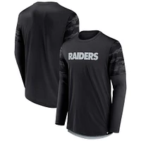 Men's Fanatics Black Las Vegas Raiders Square Off Defender - Long Sleeve T-Shirt