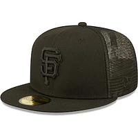 Men's New Era San Francisco Giants Blackout Trucker 59FIFTY - Fitted Hat