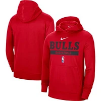 Men's Nike Red Chicago Bulls 2022/23 Spotlight On-Court Practice Performance Pullover Hoodie