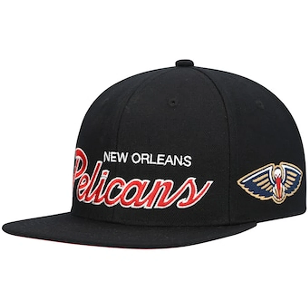 Men's Mitchell & Ness Black New Orleans Pelicans Hardwood Classics Script 2.0 Snapback Hat