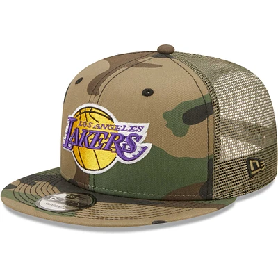 Men's New Era Camo/Olive Los Angeles Lakers Trucker 9FIFTY Snapback - Hat