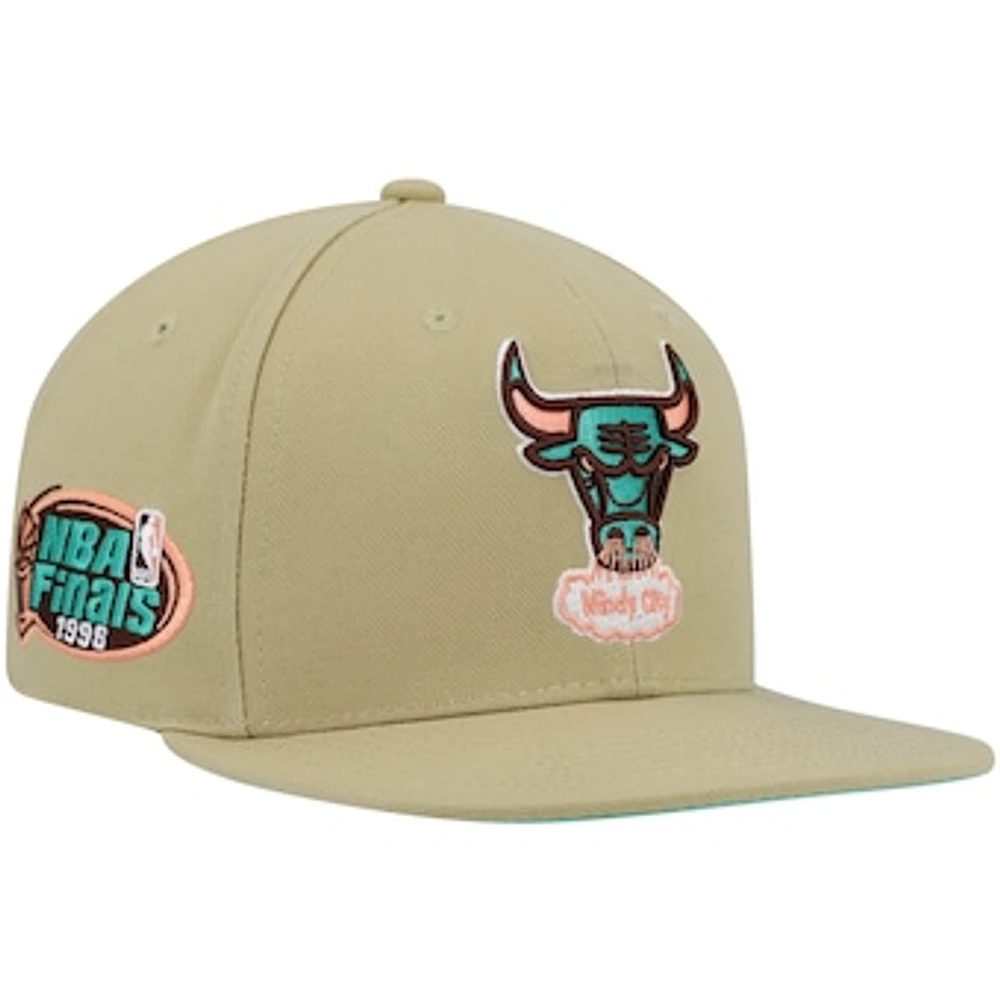 Men's Mitchell & Ness Khaki Chicago Bulls 1996 NBA Finals Hardwood Classics Malibu Sunrise Fitted Hat