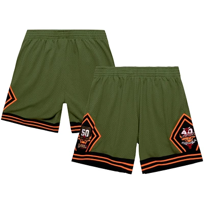 Men's Mitchell & Ness Olive Chicago Bulls Flight Edition Swingman - Shorts