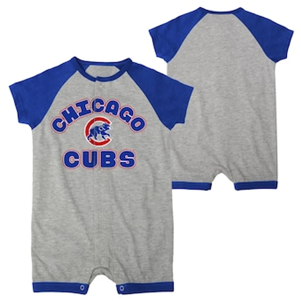 Newborn & Infant Heather Gray Chicago Cubs Extra Base Hit Raglan Full-Snap Romper