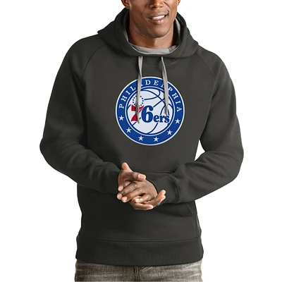 Men's Antigua Charcoal Philadelphia 76ers Team Logo Victory Pullover Hoodie