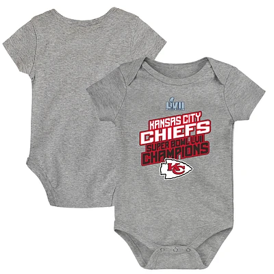 Newborn Fanatics Heather Gray Kansas City Chiefs Super Bowl LVII Champions - Bodysuit