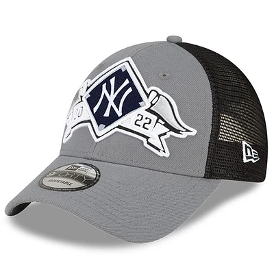 Men's New Era  Gray New York Yankees 2022 Division Series Winner Locker Room 9FORTY Snapback Hat