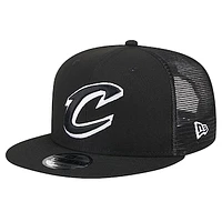 Men's New Era Black Cleveland Cavaliers Evergreen 9FIFTY Trucker Snapback Hat