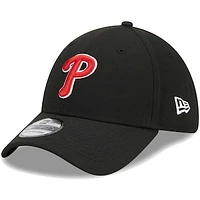 Men's New Era Black Philadelphia Phillies Logo 39THIRTY Flex Hat