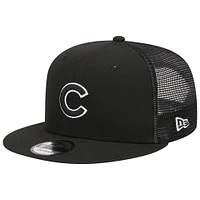 Men's New Era Black Chicago Cubs Trucker 9FIFTY Snapback Hat