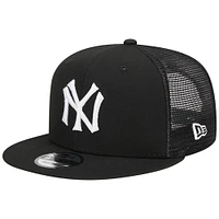 Men's New Era Black New York Yankees Trucker 9FIFTY Snapback Hat