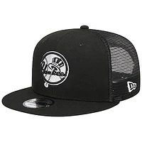 Men's New Era Black New York Yankees Top Hat Trucker 9FIFTY Snapback Hat