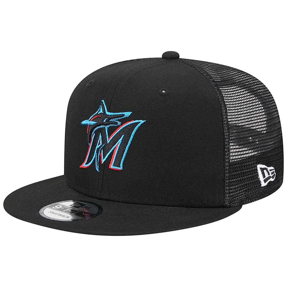 Men's New Era Black Miami Marlins Team Color Trucker 9FIFTY Snapback Hat