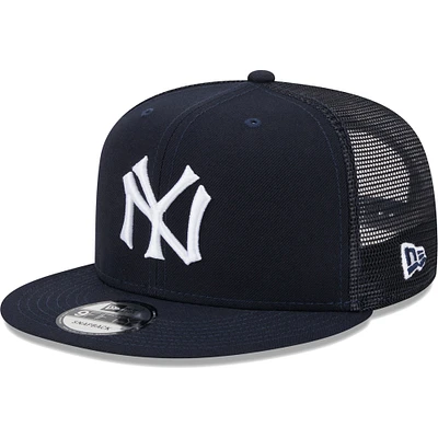 Men's New Era Navy New York Yankees Cooperstown Collection Team Color Trucker 9FIFTY Snapback Hat