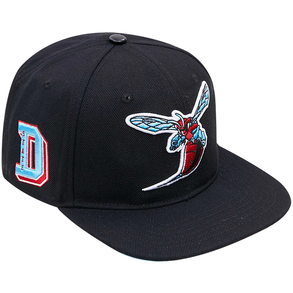 Men's Pro Standard Black Delaware State Hornets Mascot Logo Snapback Hat