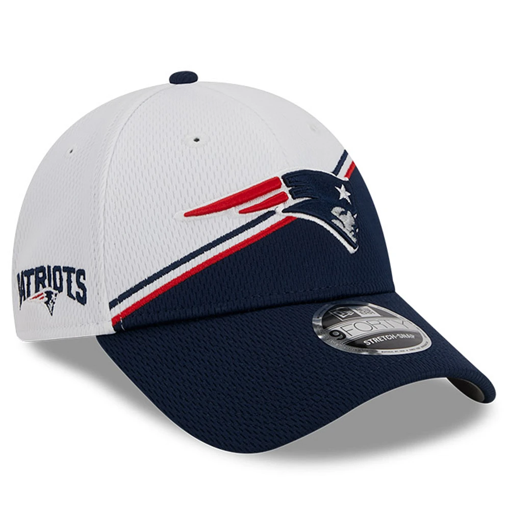 Men's New Era /Navy New England Patriots 2023 Sideline 9FORTY Adjustable Hat