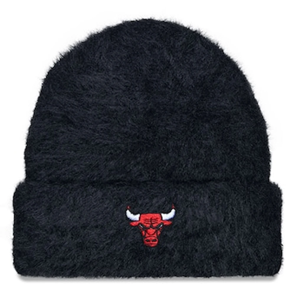 Women's New Era  Black Chicago Bulls Fuzzy Thick Cuffed Knit Hat