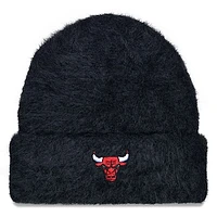 Women's New Era  Black Chicago Bulls Fuzzy Thick Cuffed Knit Hat