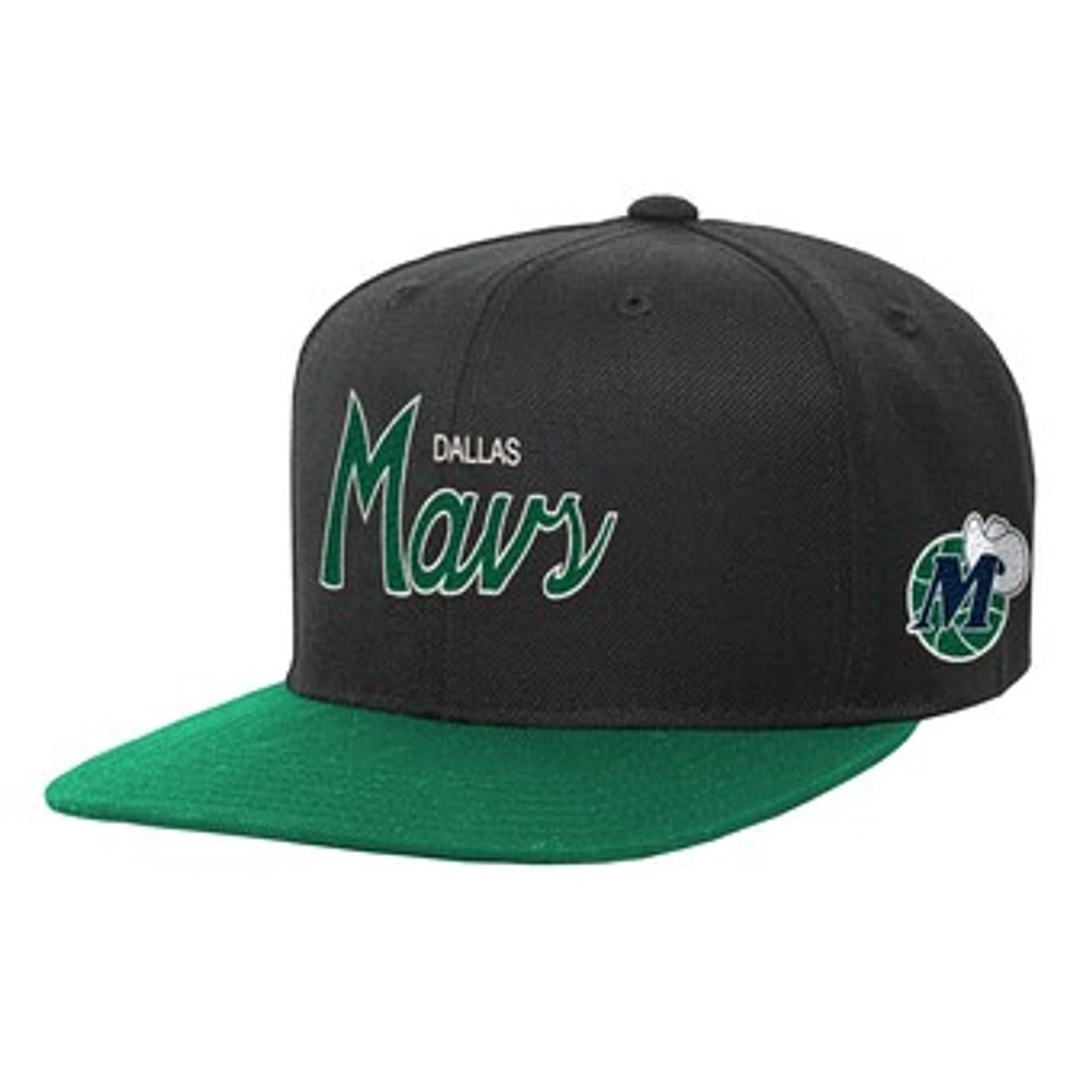 Youth Mitchell & Ness Black Dallas Mavericks Team Script Snapback Hat