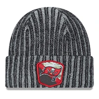 Youth New Era  Black Tampa Bay Buccaneers 2023 Salute To Service Cuffed Knit Hat