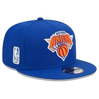 Men's New Era Blue New York Knicks Gradient Undervisor 9FIFTY Snapback Hat