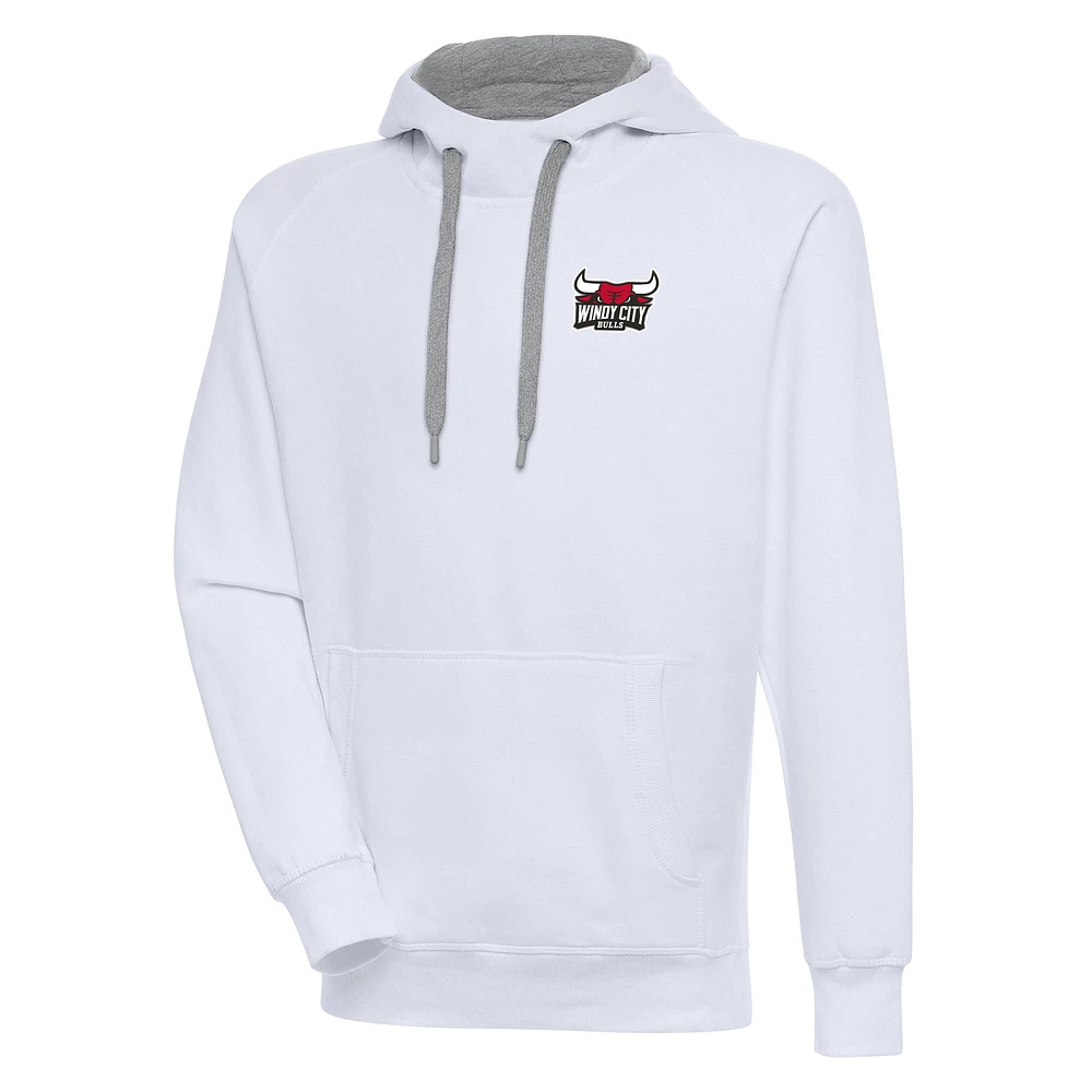 Men's Antigua White Windy City Bulls Victory Pullover Hoodie