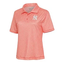 Women's Antigua  Coral New York Yankees Tonal Feature Polo