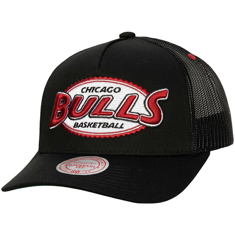 Men's Mitchell & Ness Black Chicago Bulls Team Seal Trucker Snapback Hat