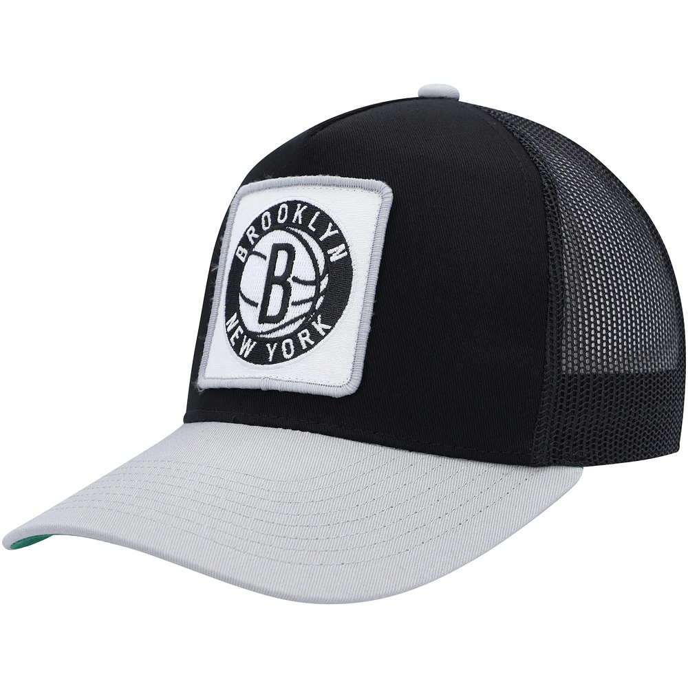 Men's Mitchell & Ness Black/Gray Brooklyn Nets SOUL Truck It Trucker Snapback Hat