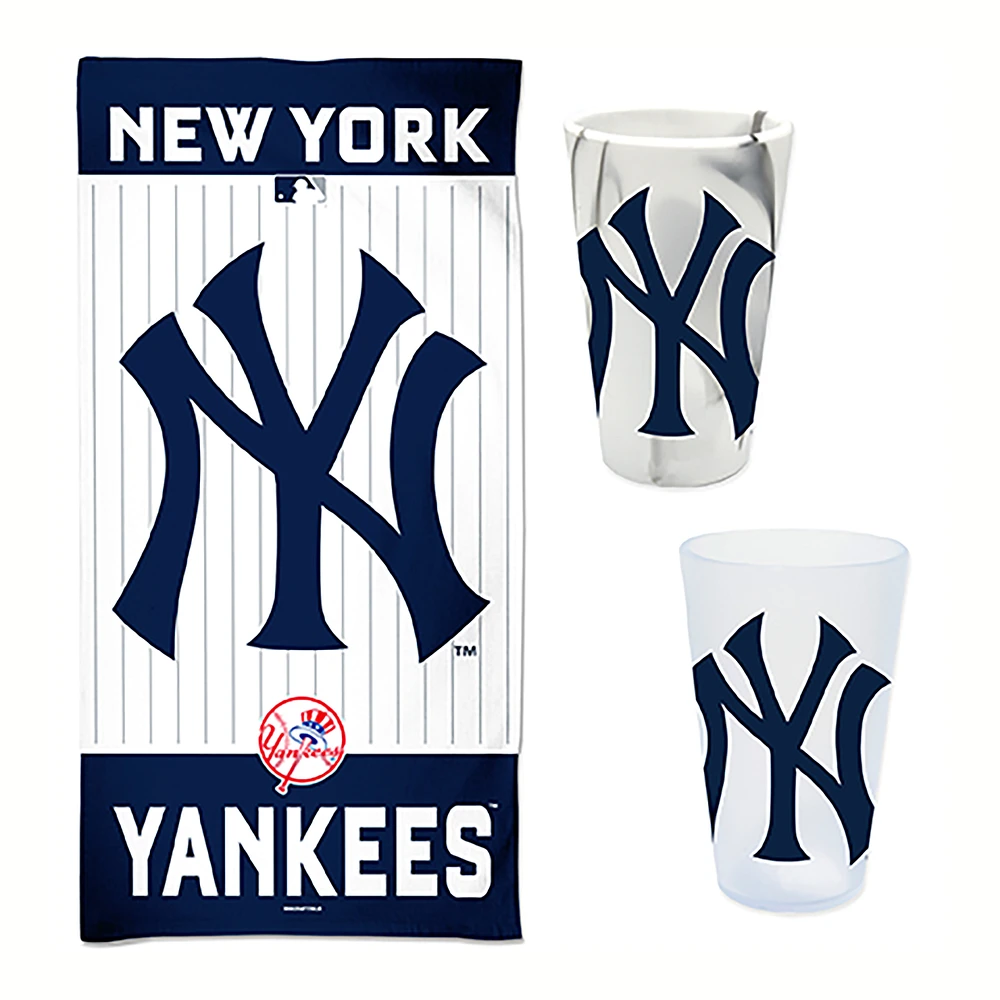 WinCraft New York Yankees Beach Day Accessories Pack