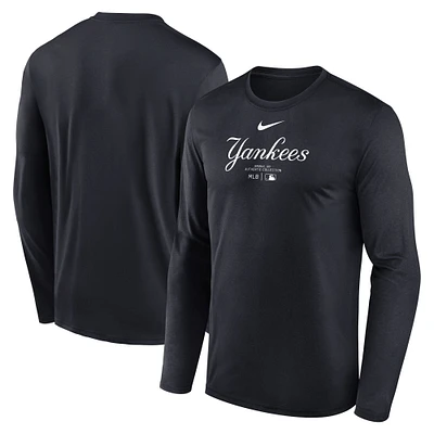 Men's Nike Navy New York Yankees Authentic Collection Practice Performance Long Sleeve T-Shirt