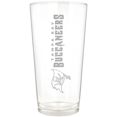 Tampa Bay Buccaneers Etched 16oz. Vertical Rally Cry Pint Glass