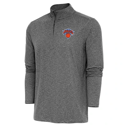 Men's Antigua  Heather Black New York Knicks Hunk Quarter-Zip Pullover Top