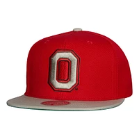 Men's Mitchell & Ness Scarlet/Gray Ohio State Buckeyes 2-Tone 2.0 Snapback Hat