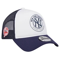 Men's New Era White/Navy New York Yankees Spring Training Circle Foam A-Frame 9FORTY Trucker Adjustable Hat