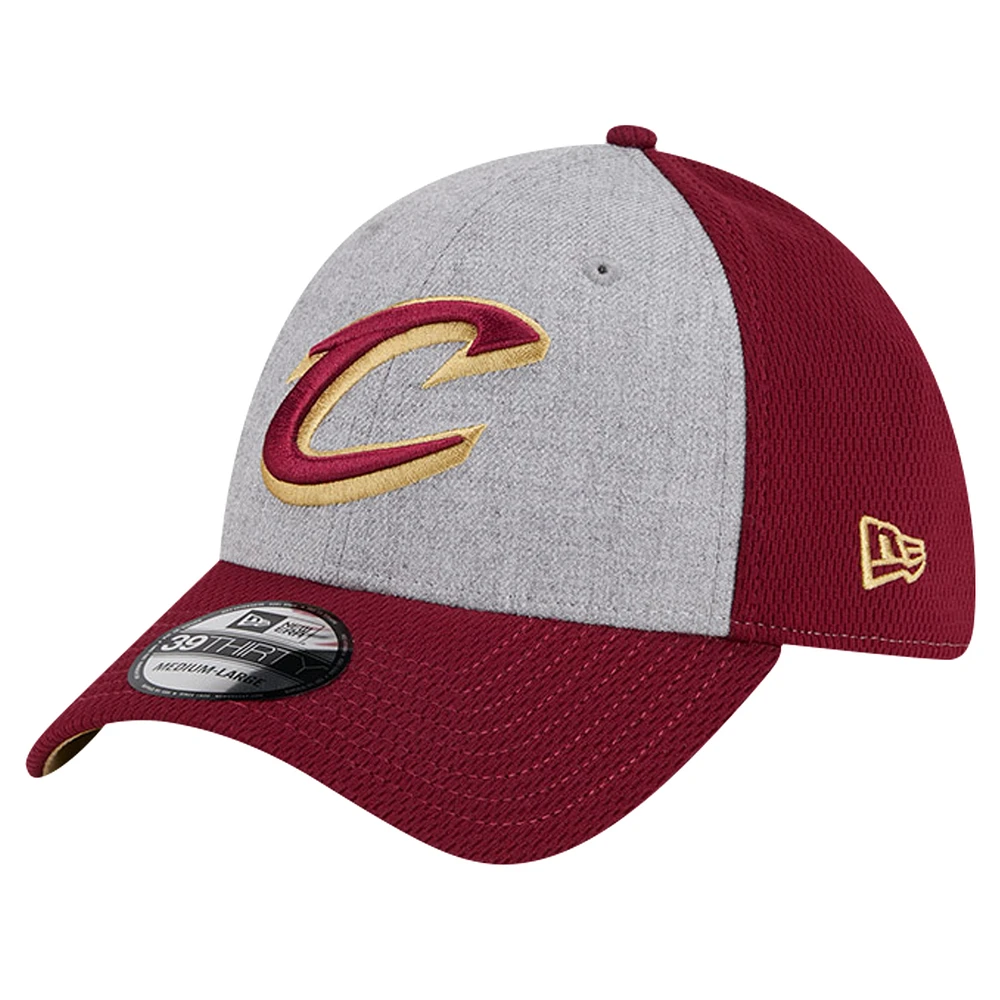 Men's New Era Heather Gray/Wine Cleveland Cavaliers Two-Tone 39THIRTY Flex Hat