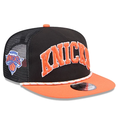 Men's New Era Black/Orange New York Knicks Throwback Team Arch Golfer Snapback Hat